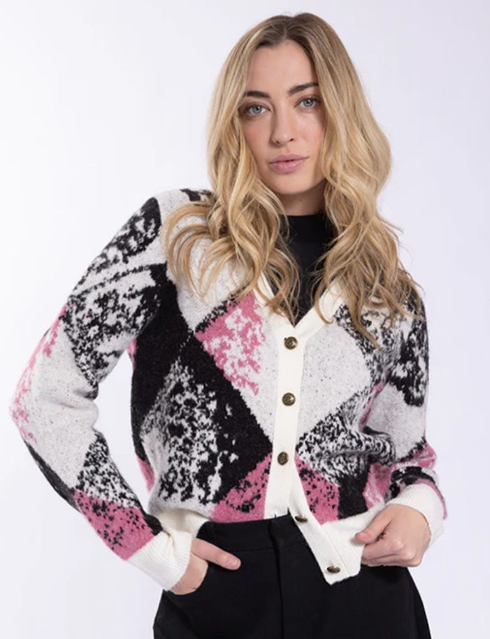 LATI TUDE Diamond Cardigan