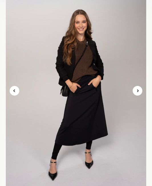 Anevis Pocket Skirt 31''